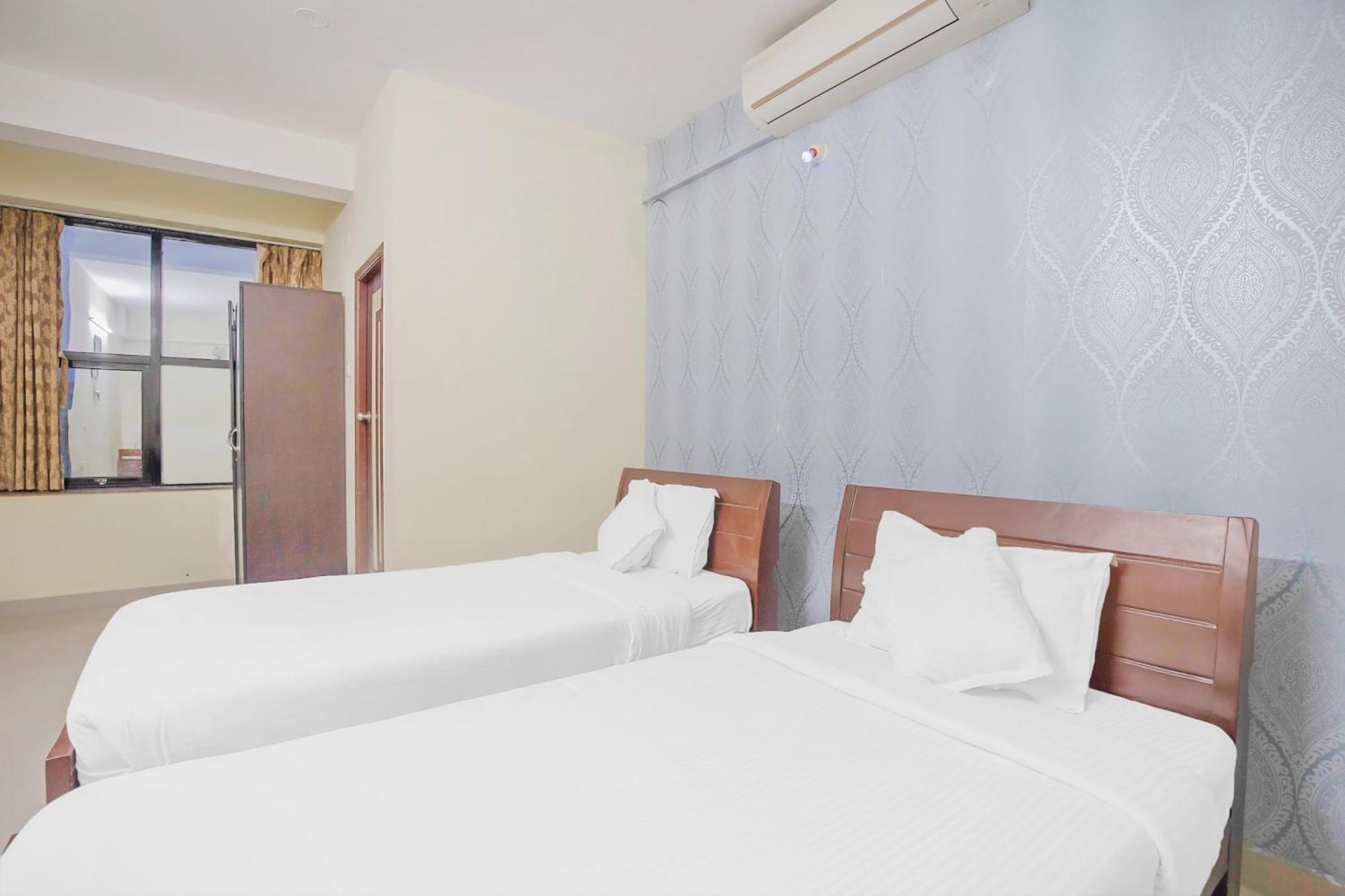 Super Hotel O Kelambakkam Exterior photo